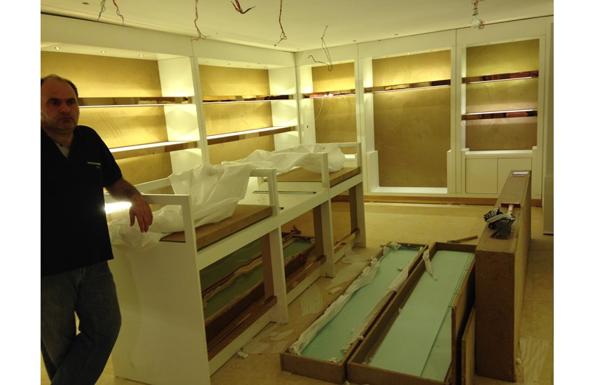 Gucci & Dolce Gabbana Store - Nijerya